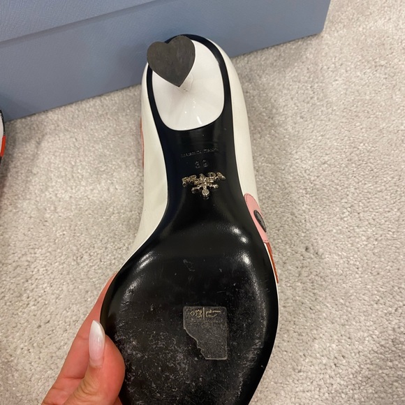 Prada size 39 Vernice Fiori Heels - Picture 6 of 8